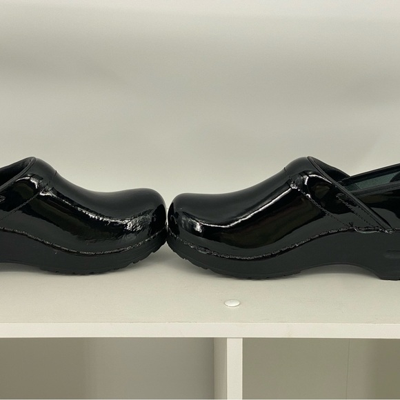 Sanita Original Danish Non Slip Professional Black Patent Leather Clogs NWOT - Picture 7 of 13